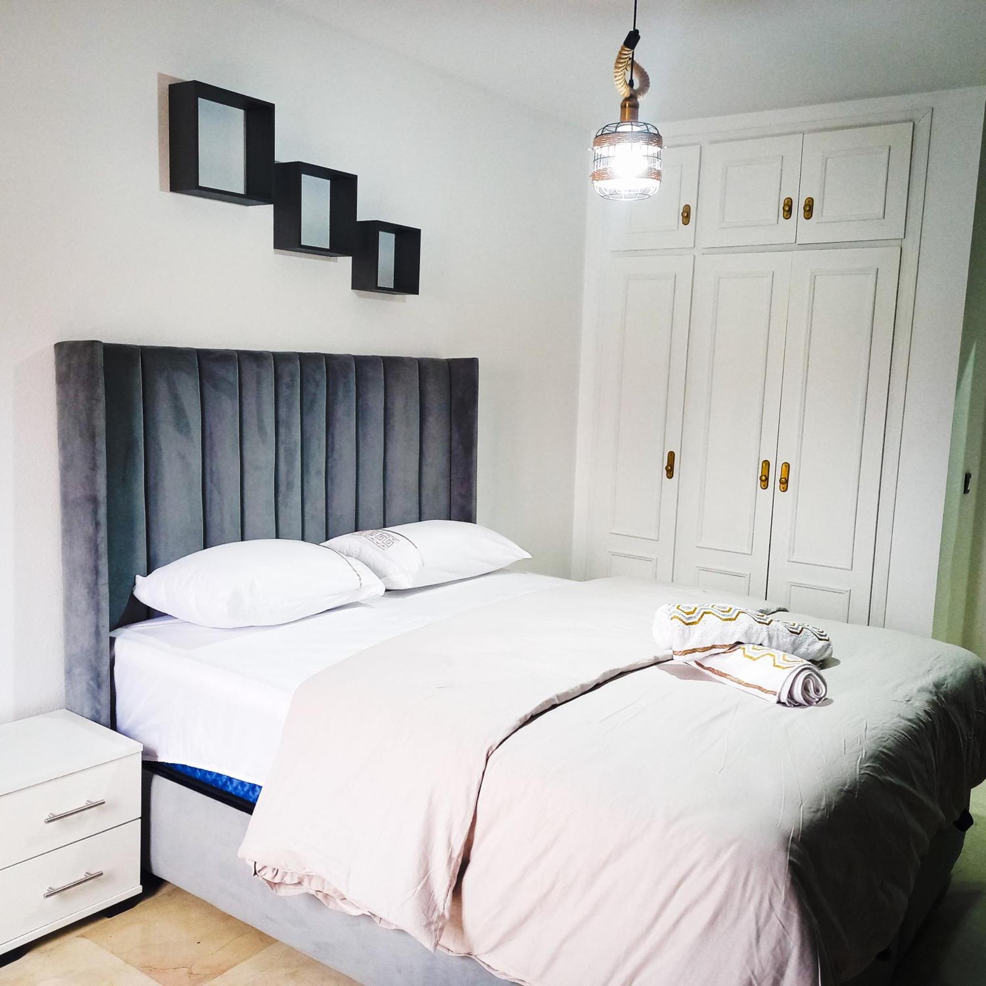 Moderne Appartement Au Plein Centre-Ville En Face Hilton & La Gare De Train Tgv Avec Climatisation Tangier Exterior photo