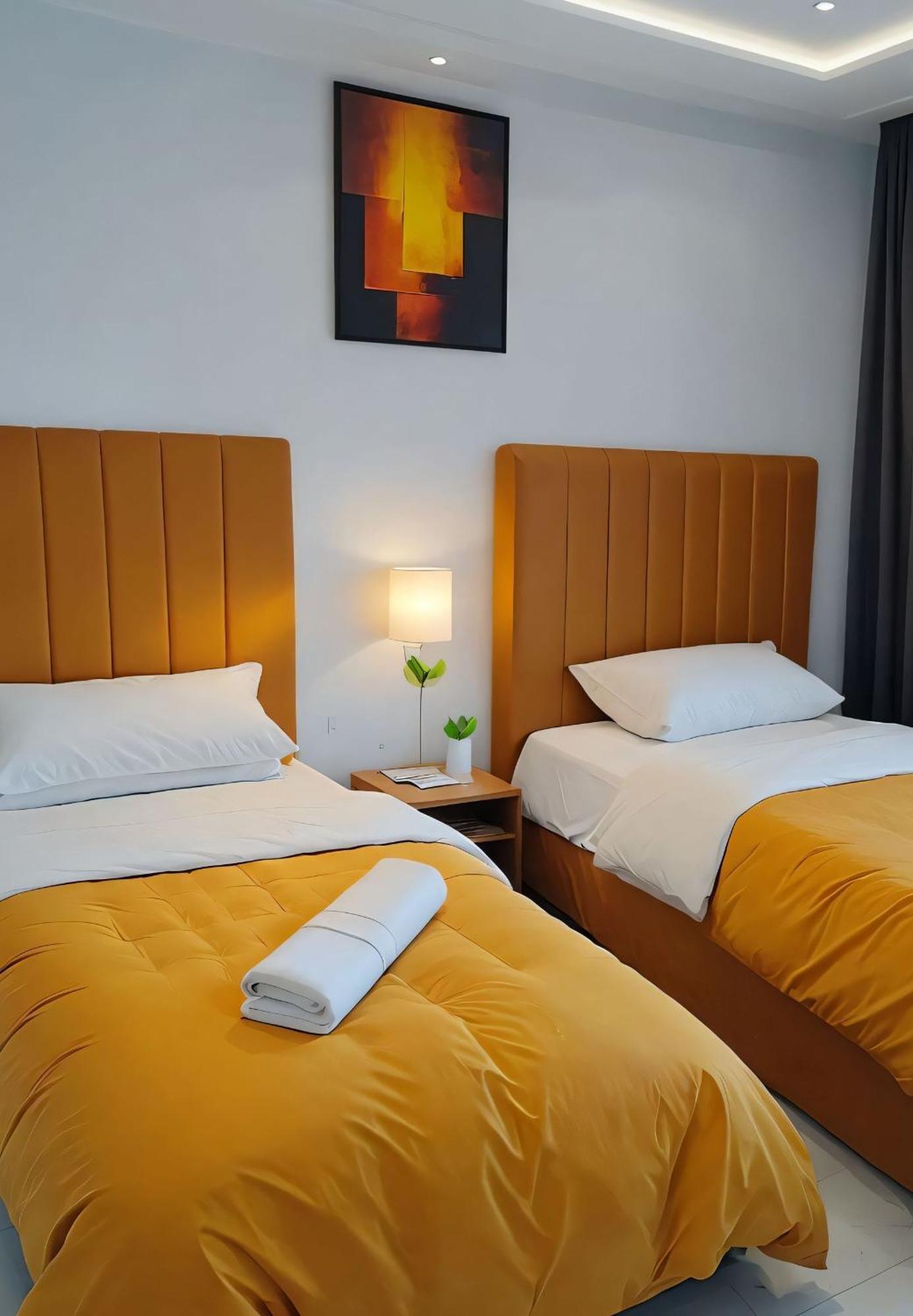 Moderne Appartement Au Plein Centre-Ville En Face Hilton & La Gare De Train Tgv Avec Climatisation Tangier Exterior photo